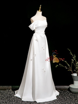 White Satin Pleats Bow Wedding Dress