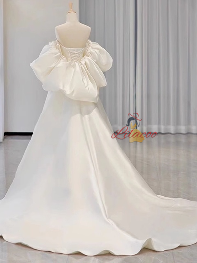 White Satin Sweetheart Wedding Dress