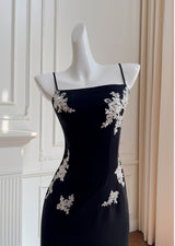 Black Straps Appliques Beading Prom Dress