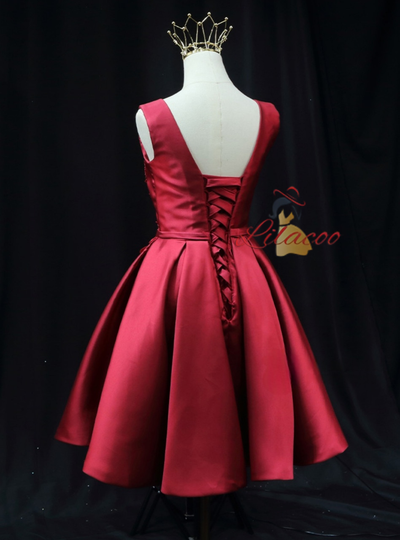 Burgundy Satin Appliques Homecoming Dress