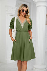 Solid Color Stitching V-neck Short Sleeve Pocket Dress