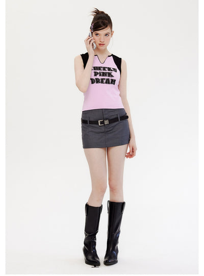 Short Letter Printed V-neck Sleeveless Top