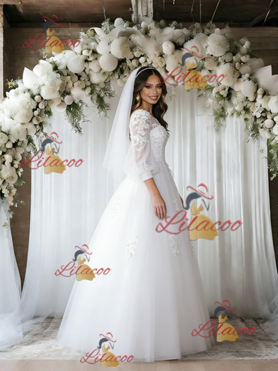 White Tulle 3/4 Sleeve Appliques Wedding Dress