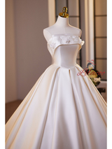 Ivory Satin Strapless Appliques Wedding Dress
