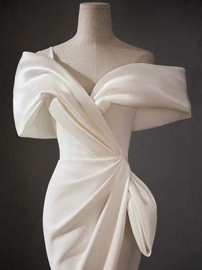 Sexy White Mermaid Satin Pleats Wedding Dress