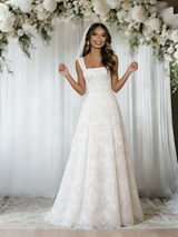 White Lace Straps Sleeveless Wedding Dress