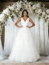 White Tulle V-neck Backless Wedding Dress