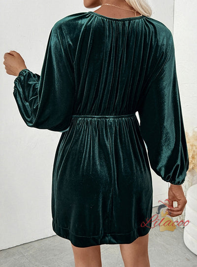 Retro Pleated Deep V-neck Velvet Dress