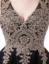 Black Chiffon V-neck Appliques Homecoming Dress