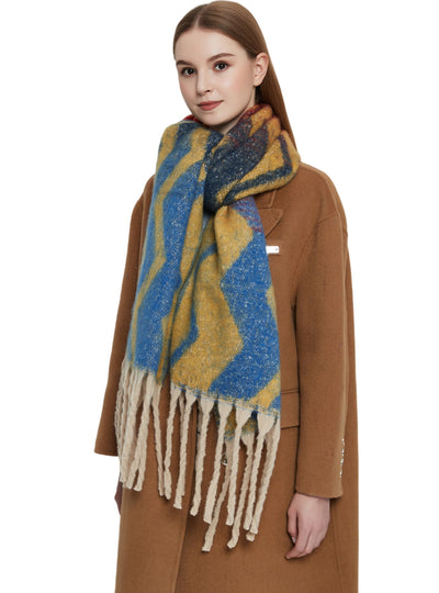 Jacquard Coarse Tassel Gradient Wavy Scarf