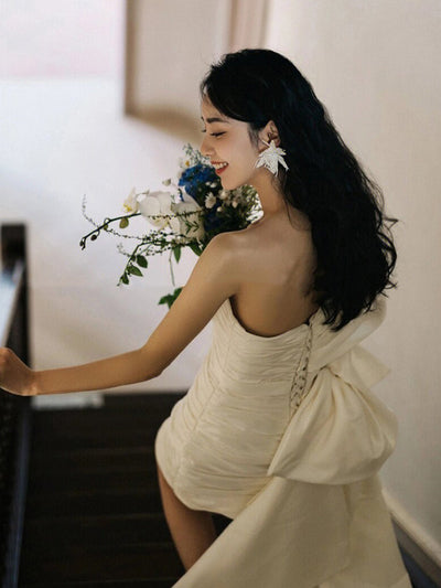 White Satin Pleats Short Wedding Dress