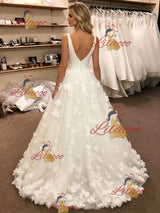 White Tulle V-neck Flower Wedding Dress