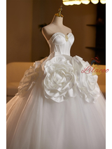 White Tulle Strapless 3D Flower Wedding Dress