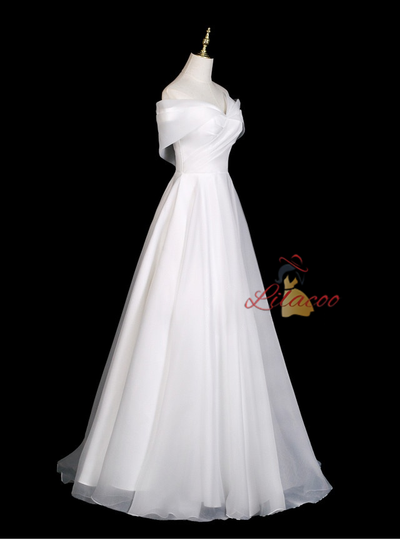 White Tulle Off the Shoulder Wedding Dress