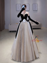 Pleats Strapless Black Velvet Prom Dress