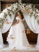 White Tulle Spaghetti Straps Tiers Wedding Dress