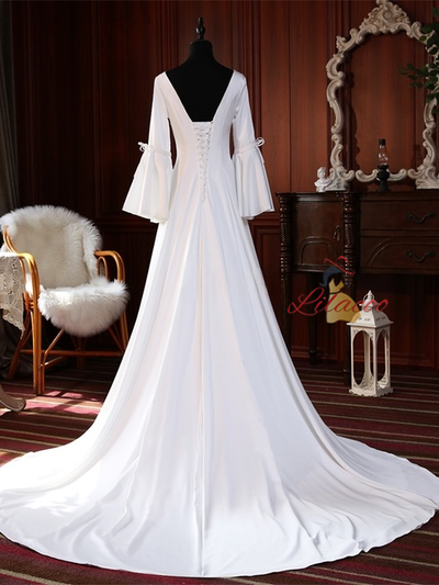 White Satin V-neck Long Sleeve Wedding Dress