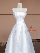 White Tulle Strapless Pleats Wedding Dress