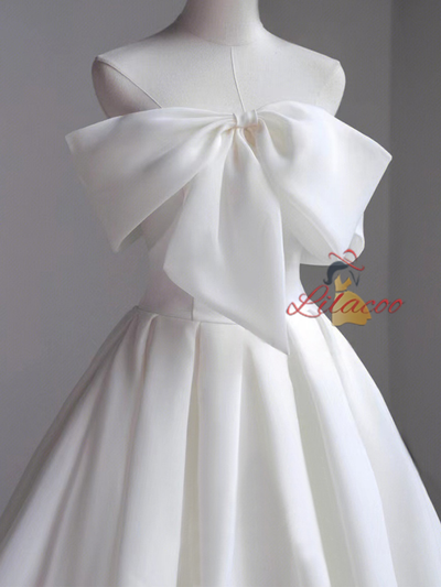 A-Line White Strapless Bow Wedding Dress