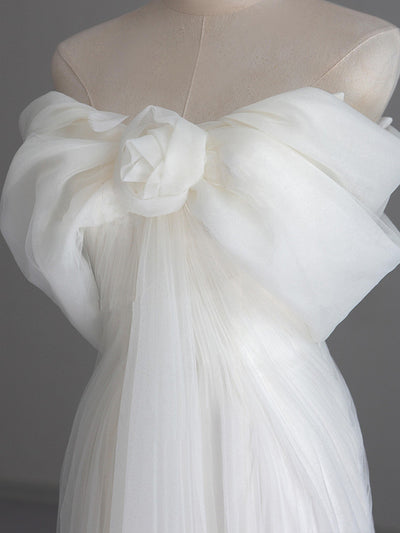 White Tulle Off the Shoulder Pleats Wedding Dress