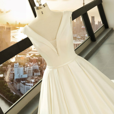White Satin V-neck Backless Wedding Dress