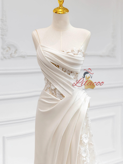 White Satin Strapless 3D Flower Wedding Dress
