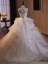 White Tulle Spaghetti Straps Appliques Beading Wedding Dress