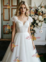 White Tulle V-neck Flower Wedding Dress