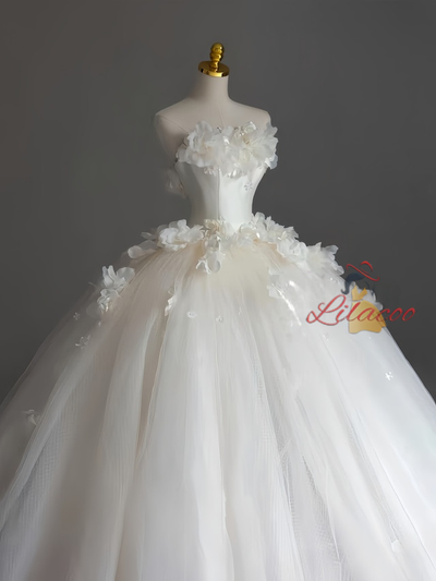 White Tulle Strapless 3D Flower Wedding Dress