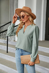 Solid Color V-neck Jacquard Long Sleeve T-shirt