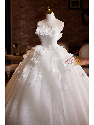 White Strapless Tulle 3D Flower Wedding Dress