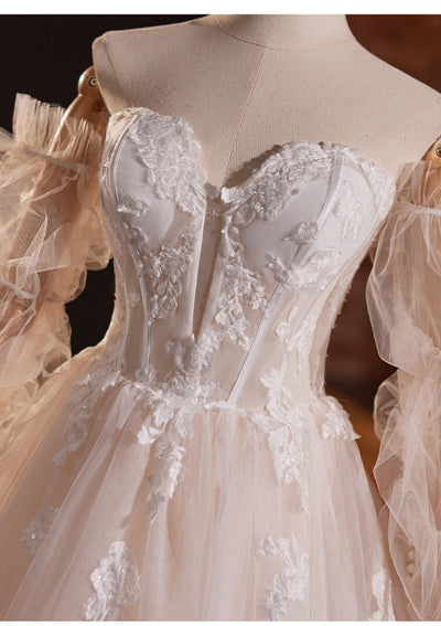 White Tulle Lace Long Sleeve Appliques Wedding Dress
