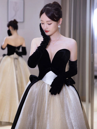 Pleats Strapless Black Velvet Prom Dress