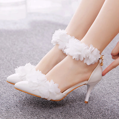 7 cm White Flower High-heeled Pointed Sandals
