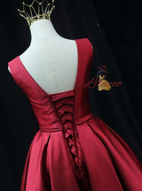 Burgundy Satin Appliques Homecoming Dress