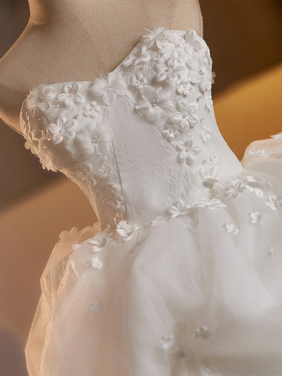 White Tulle Strapless 3D Flower Wedding Dress
