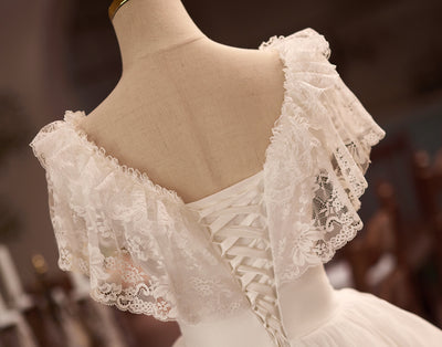 White Lace Tiers Wedding Dress