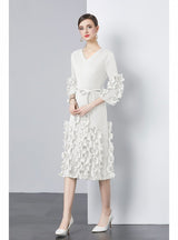 Slim V-neck Ruffled Wood Ears Dress