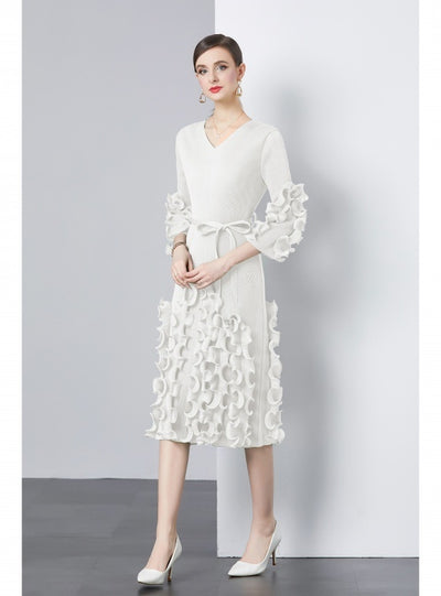 Slim V-neck Ruffled Wood Ears Dress