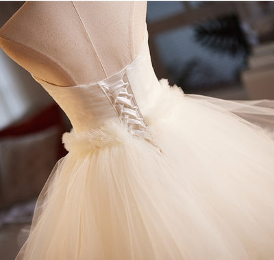 Champagne Tulle Strapless Pleats Wedding Dress
