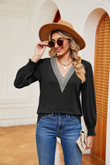 V-neck Lace Stitching Loose Long Sleeve T-shirt