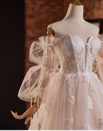 White Tulle Lace Long Sleeve Appliques Wedding Dress