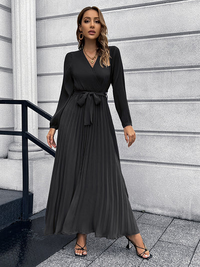 V-neck Long-sleeved Pleated Long Dress