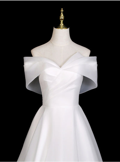 White Tulle Off the Shoulder Wedding Dress
