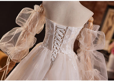 White Tulle Lace Long Sleeve Appliques Wedding Dress