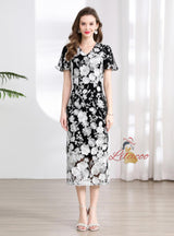 V-neck Bubble Sleeve Slim Three-dimensional Flower Dress