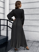 V-neck Long-sleeved Pleated Long Dress