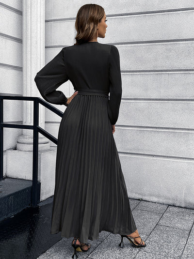 V-neck Long-sleeved Pleated Long Dress