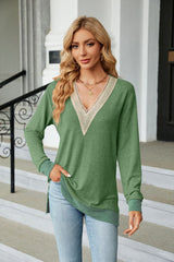 V-neck Contrast Split Loose Long Sleeve T-shirt