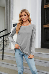 Round Neck Contrast Loose Long Sleeve T-shirt